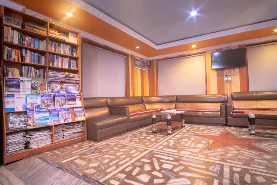Hotel River Park Покхара Екстер'єр фото